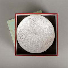 Alyona Shallow Serving Bowl With Stand Gift Set Alyona Shallow Serving Bowl With Stand Gift Set