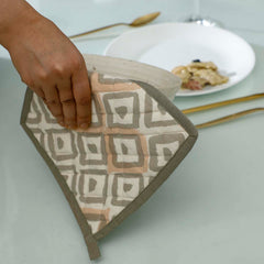 Taimi  Ivory Pot Holder Taimi  Ivory Pot Holder