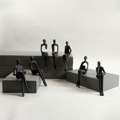 Brie 7 Lady Set Sculpture Black