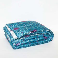 Vrinda Quilt With Cushion Covers Set