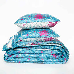Vrinda Quilt With Cushion Covers Set