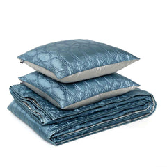 Kinar Quilt With Cushion Covers Set