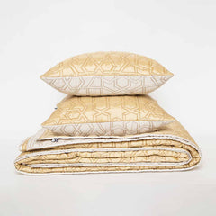 Tassel Quilt With Cushion Covers Set