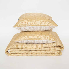 Tassel Quilt With Cushion Covers Set