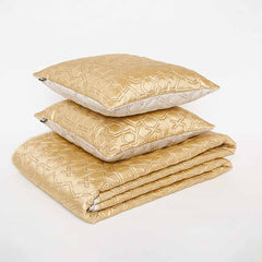 Tassel Quilt With Cushion Covers Set