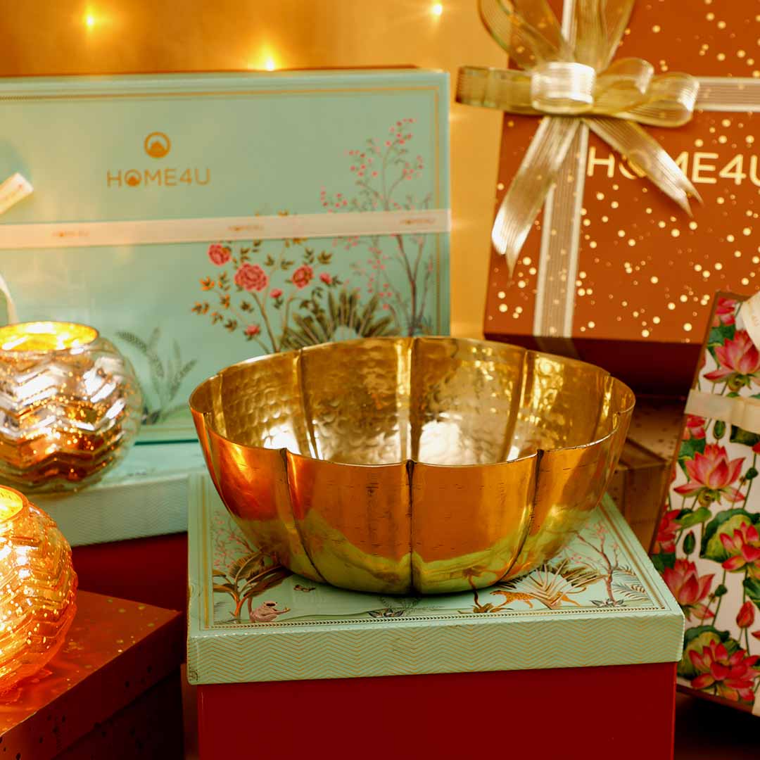 Jalaj Gold Urli Small With Gift Box