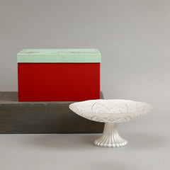 Alyona Shallow Serving Bowl With Stand Gift Set