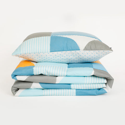 Crescent Quilt and Pillow Cover Set