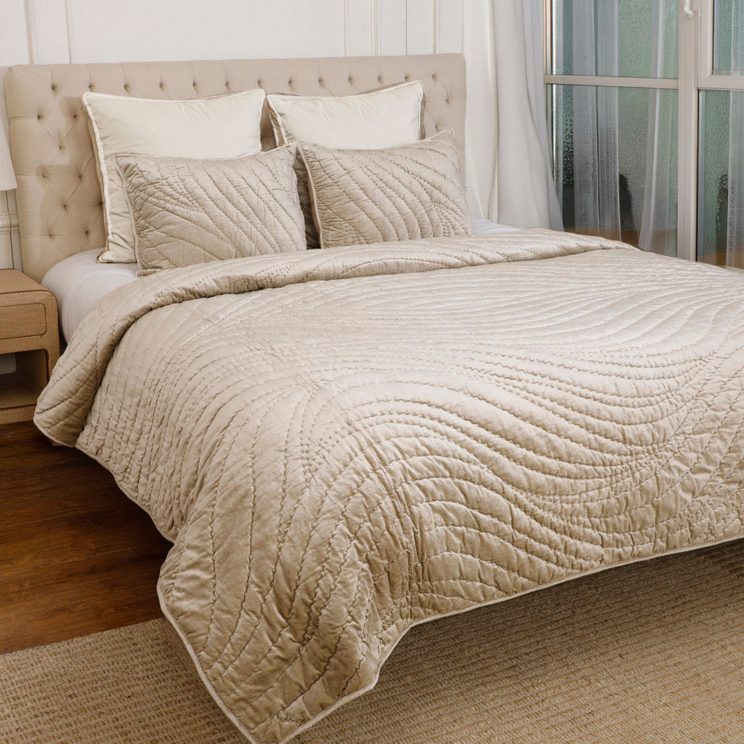 Velora Quilt and Sham Set