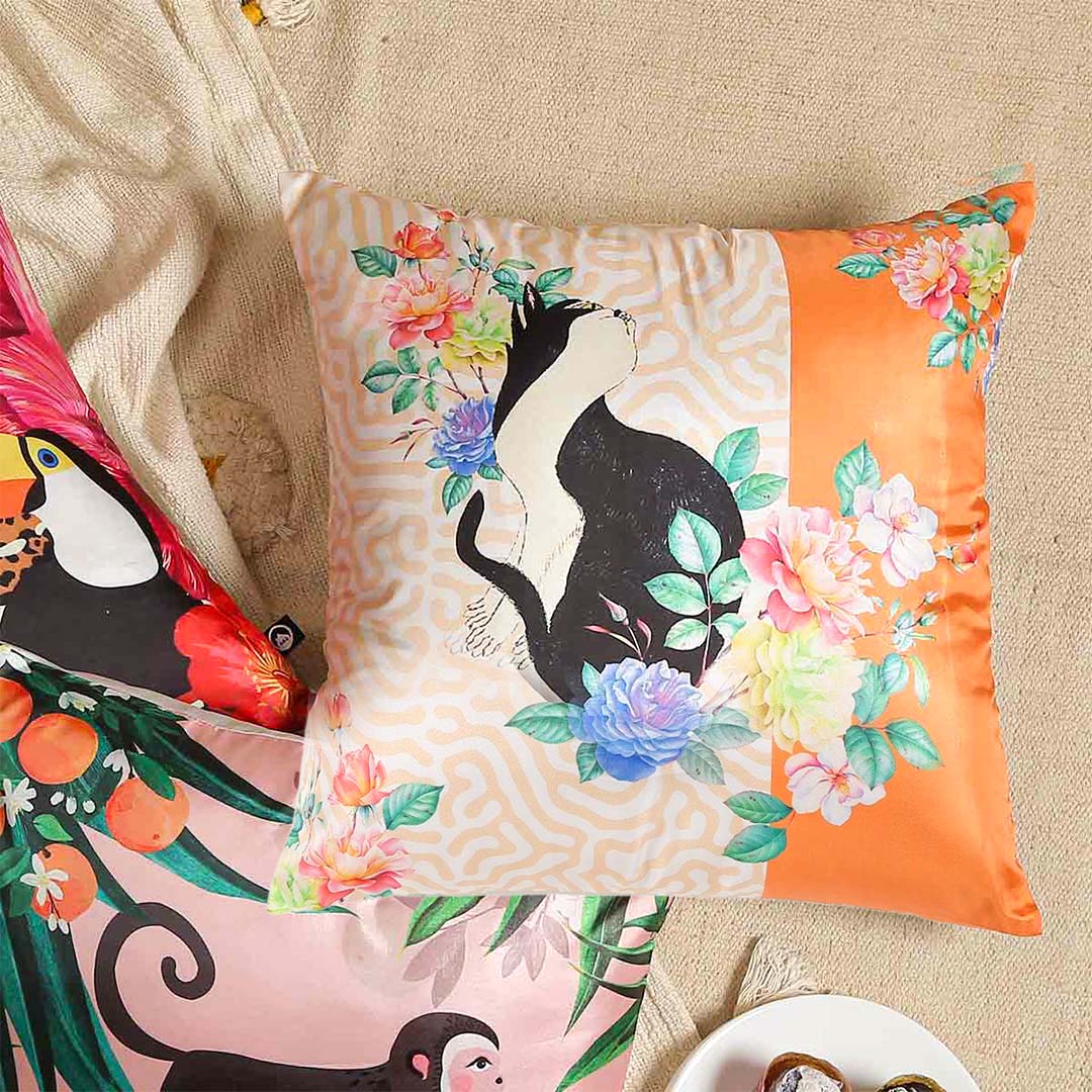 Della Kitty Print Cushion Cover