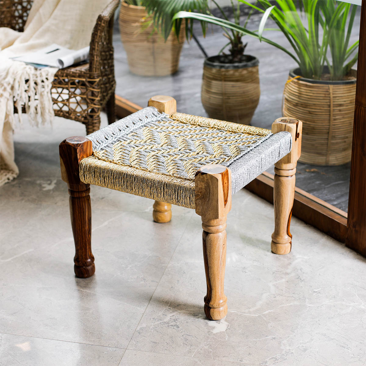 Pretzel Stool