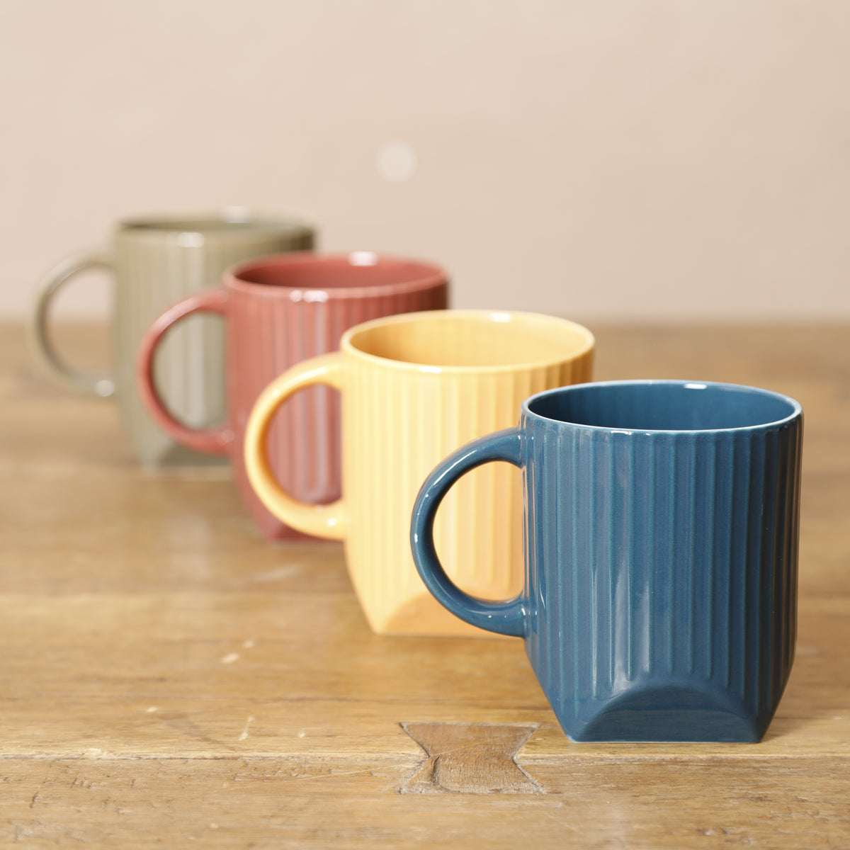 Charlie Milk Mug Red