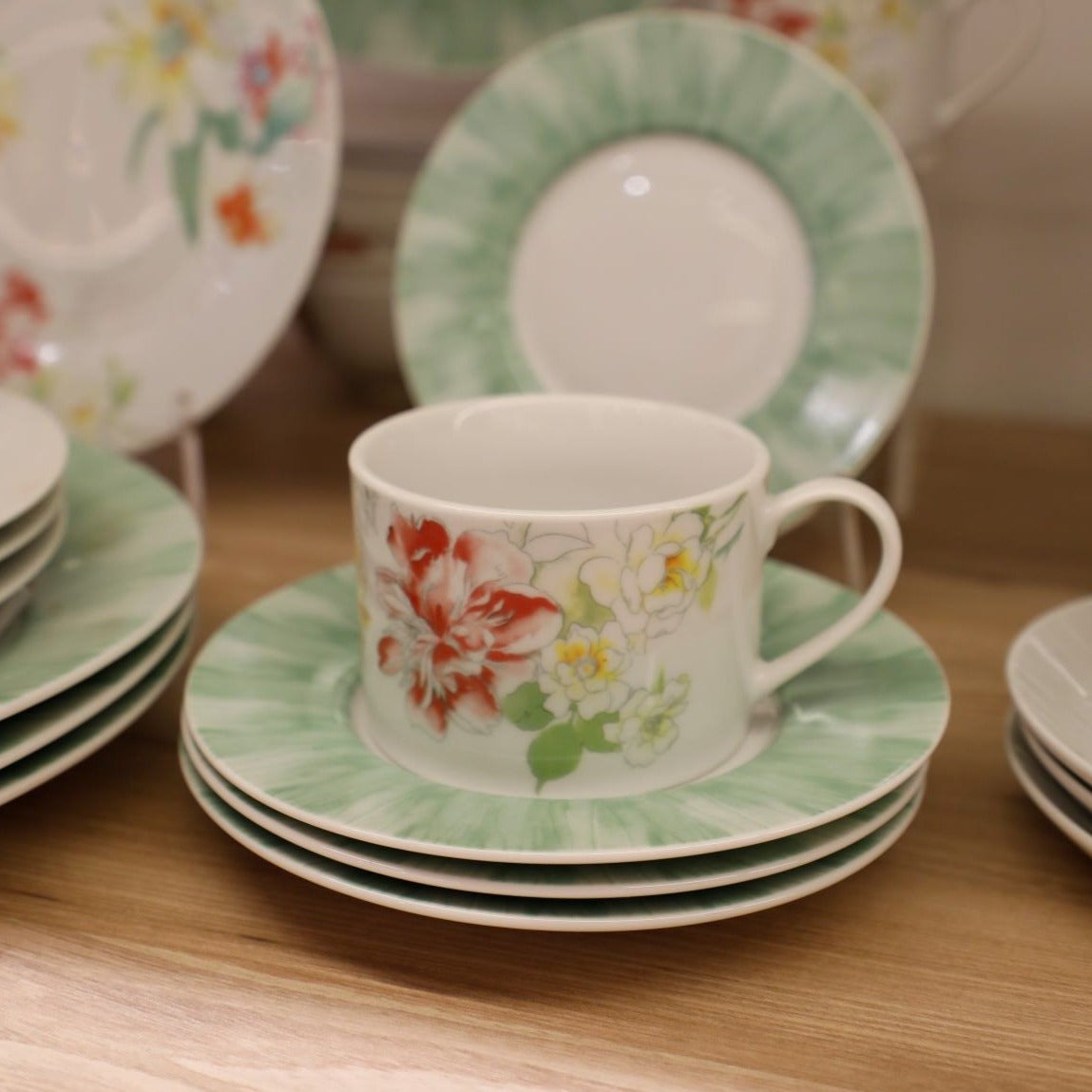 Amore Cup & Saucer