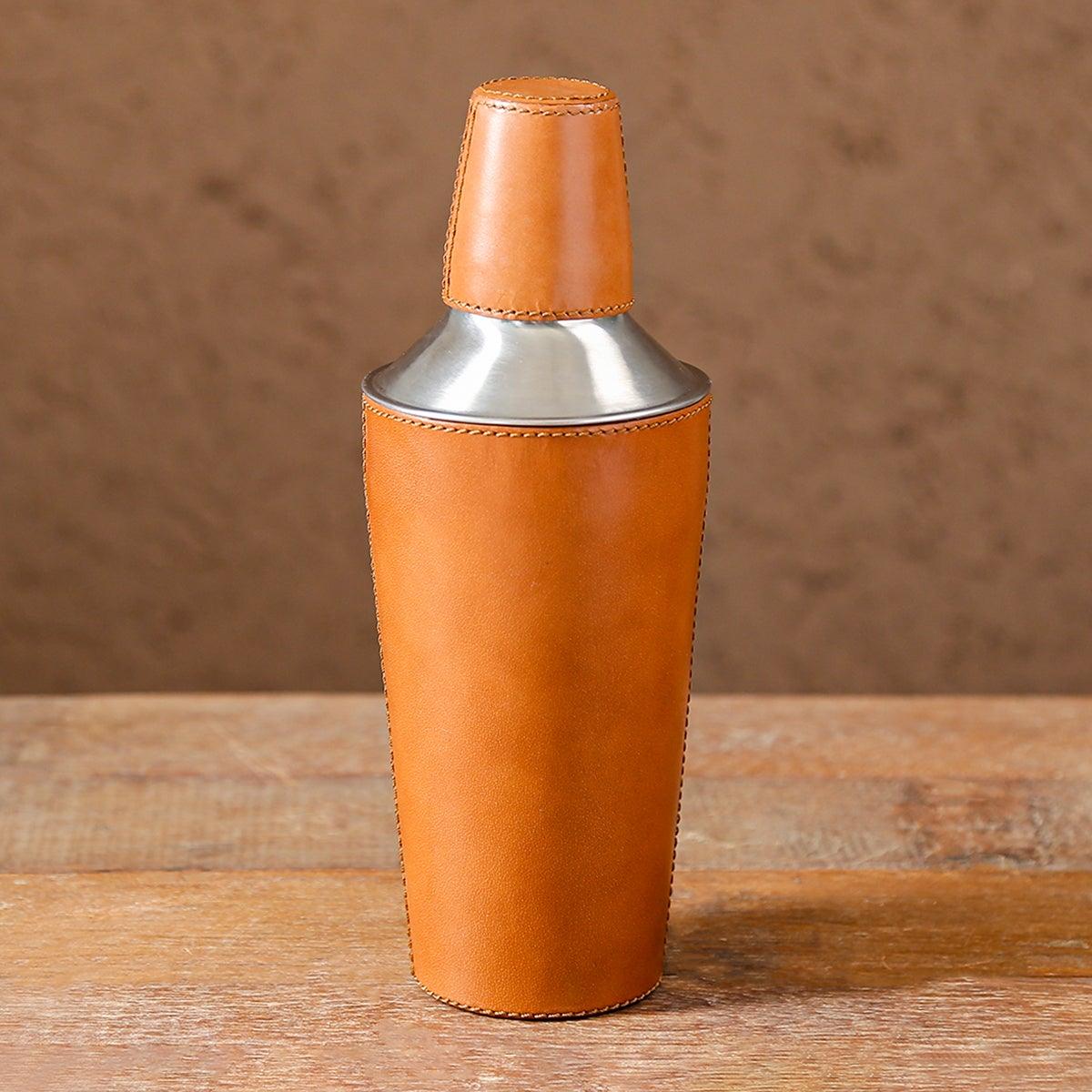 Bailey Cocktail Shaker Saddle