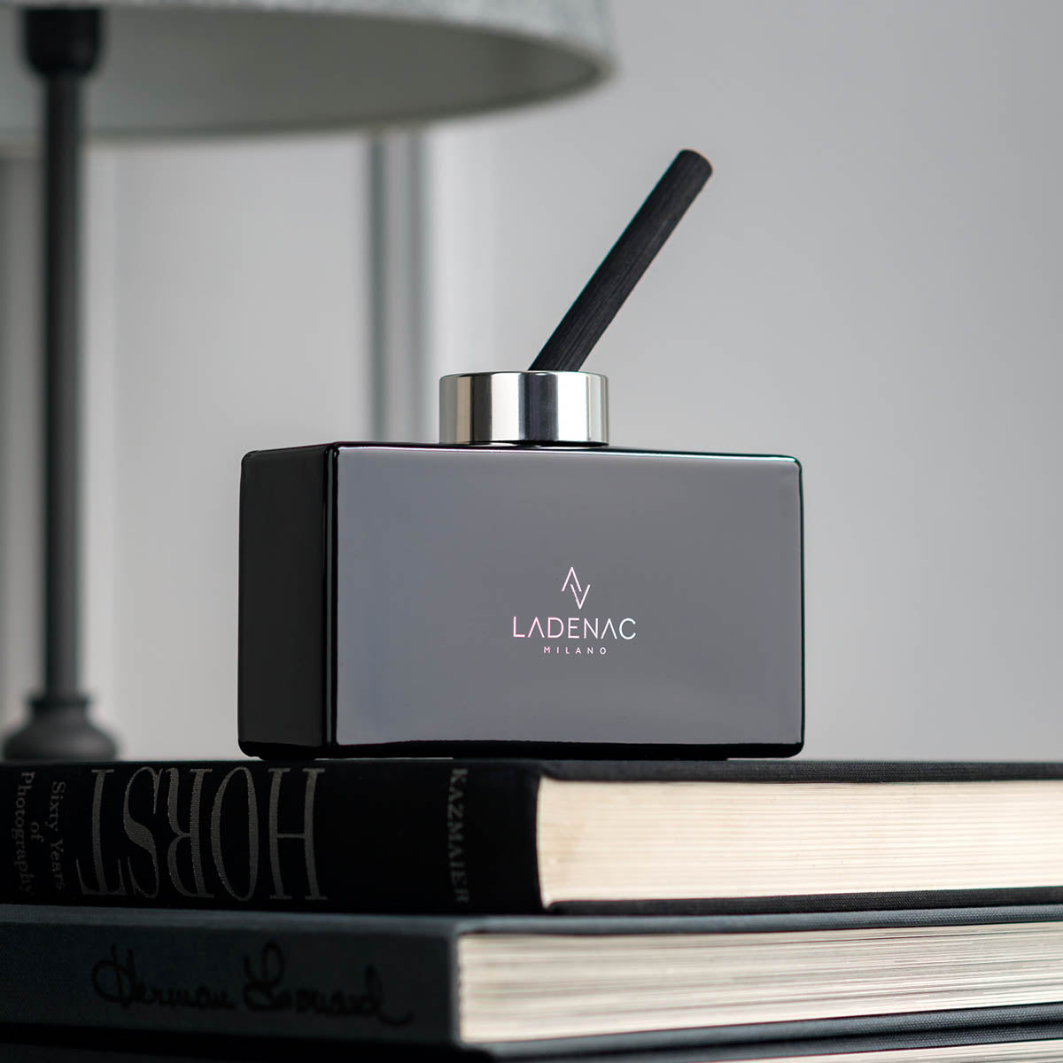 Ladenac Minimal Floral Hesperide Reed Diffuser with Black Square Box