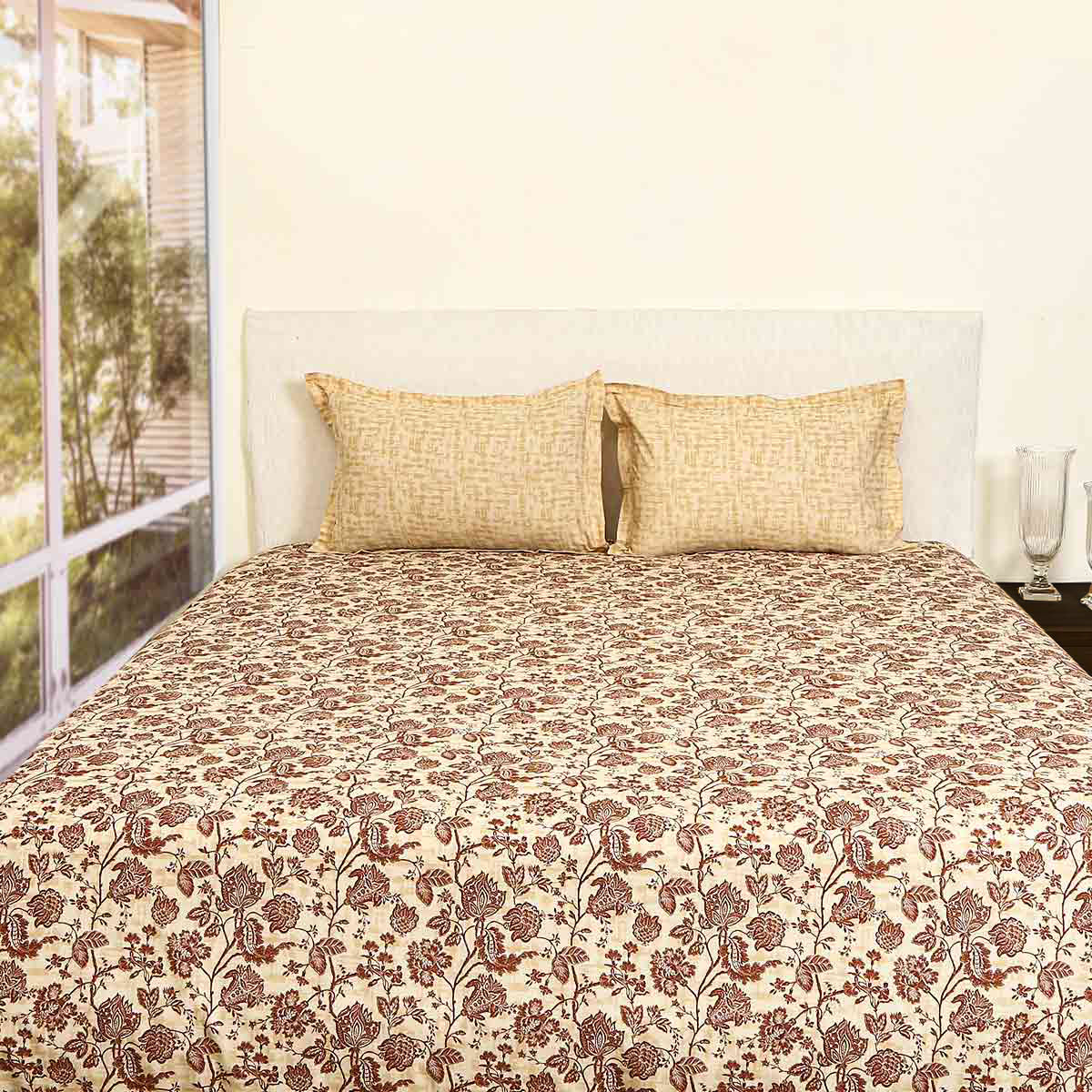 Anvi Maroon Queen Size Bedsheet with 2 Pillow Covers