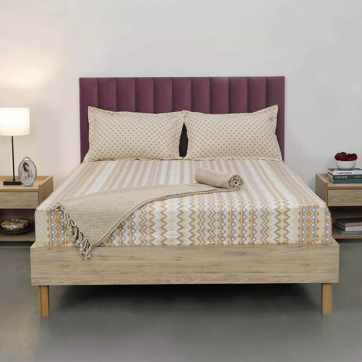 Lance Queen Size Bed