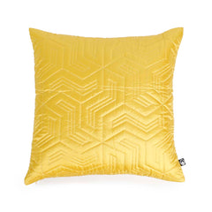Patzi Quilt With Cushion Covers Set