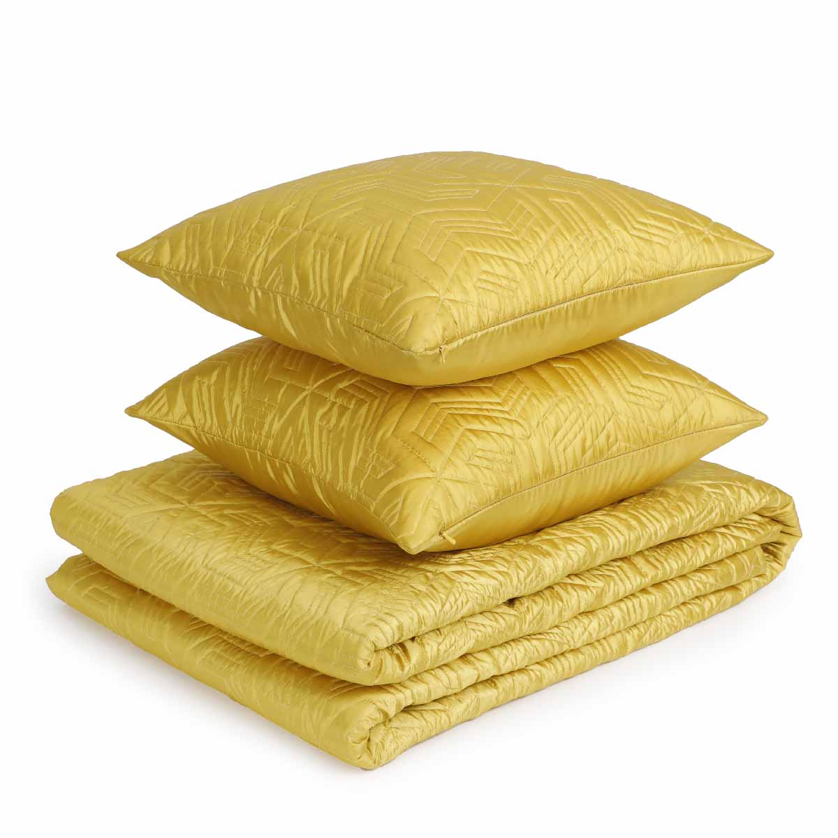Patzi Quilt With Cushion Covers Set