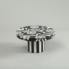 Flint Cake Stand