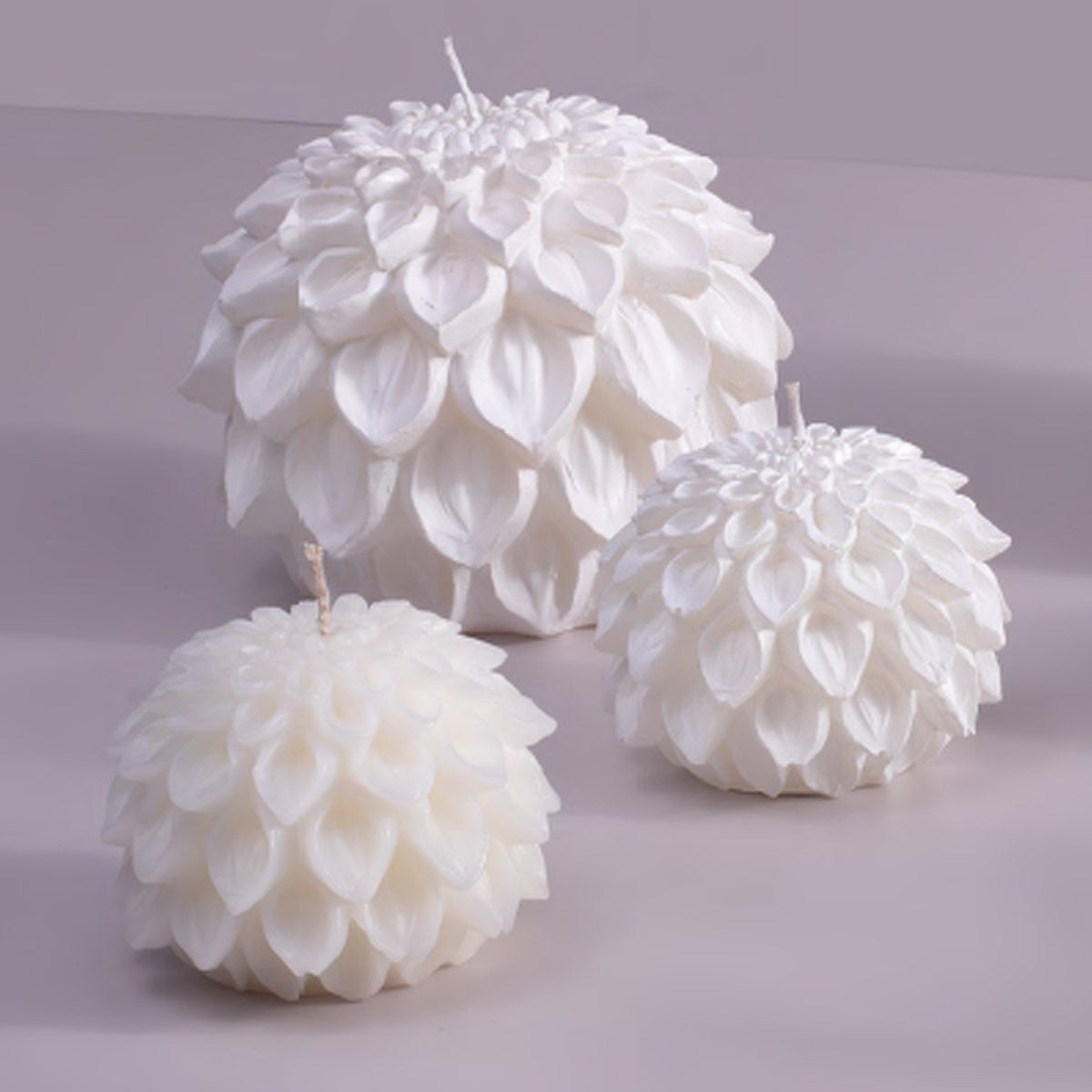 Manulena Matt White Dahlia Candle Small