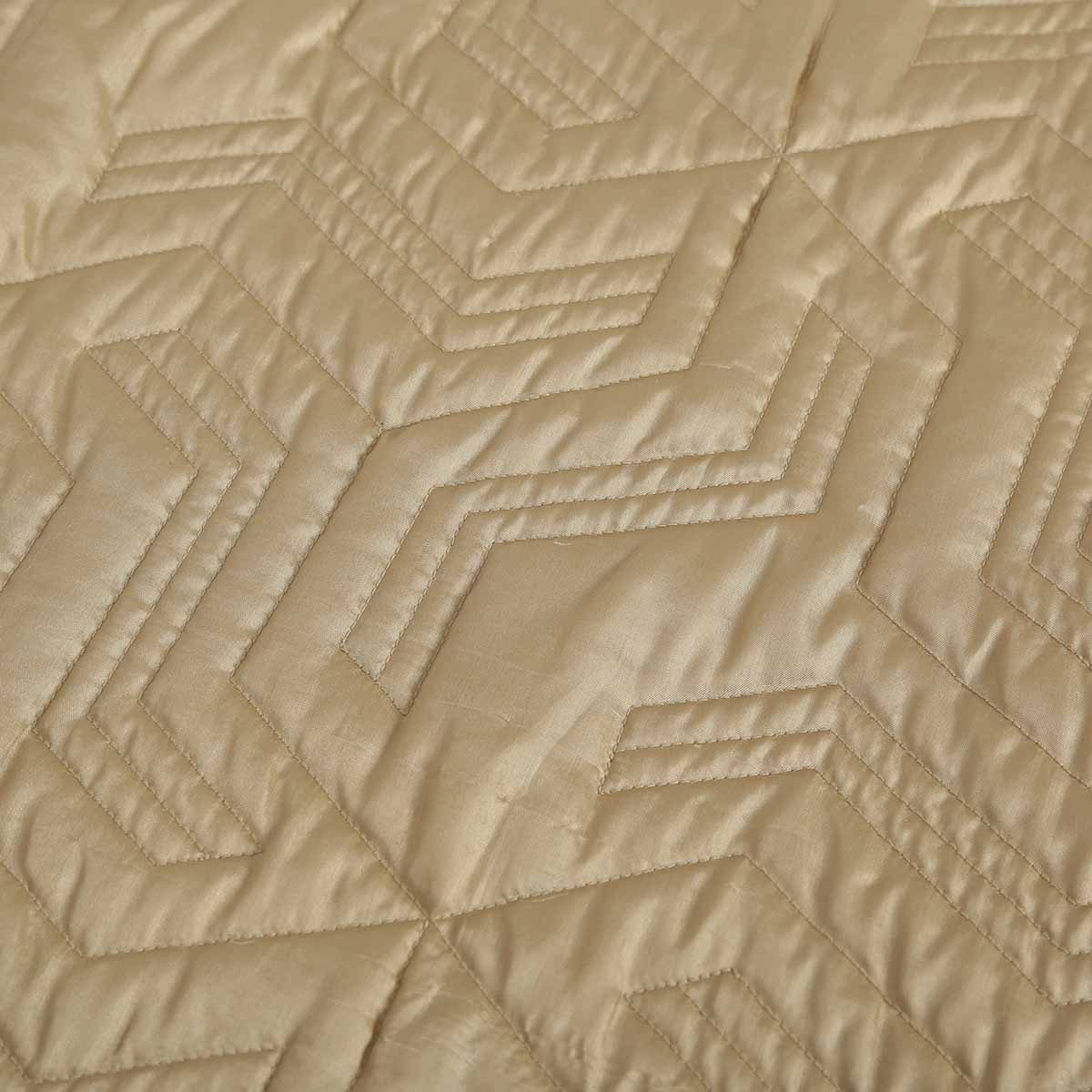 Remy Quilt with Cushion Covers Set Home4u