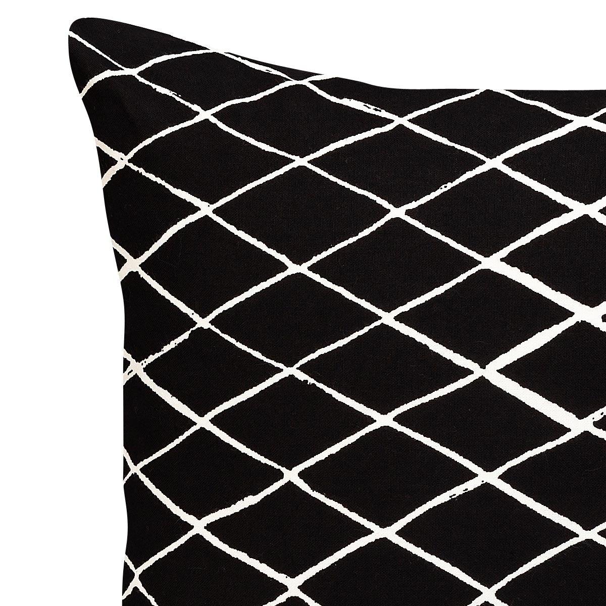 Geometrical 18 In X 18 In Cushion Cover Black - Home4u