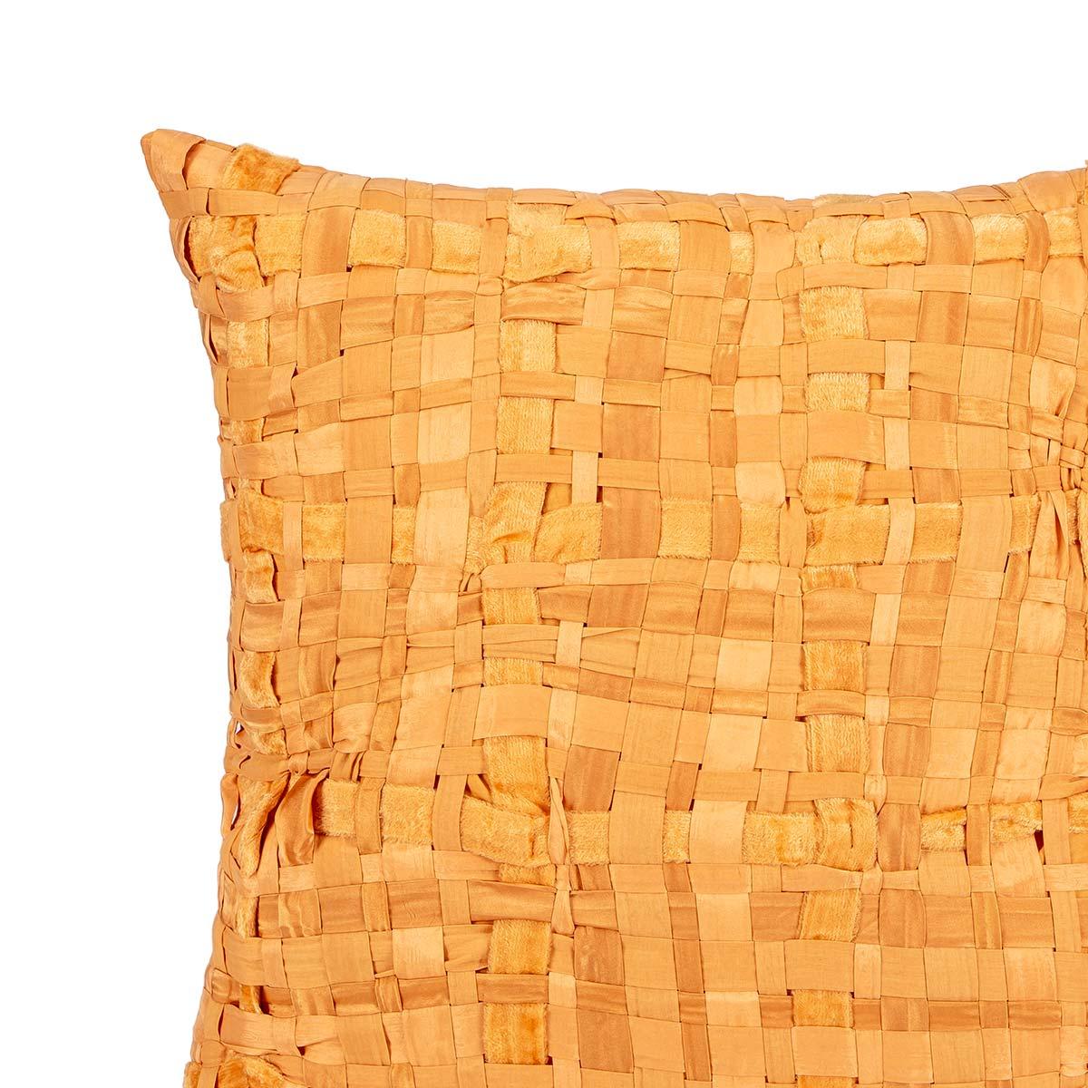 Lynn 18 In X 18 In Orange Cushion - Home4u